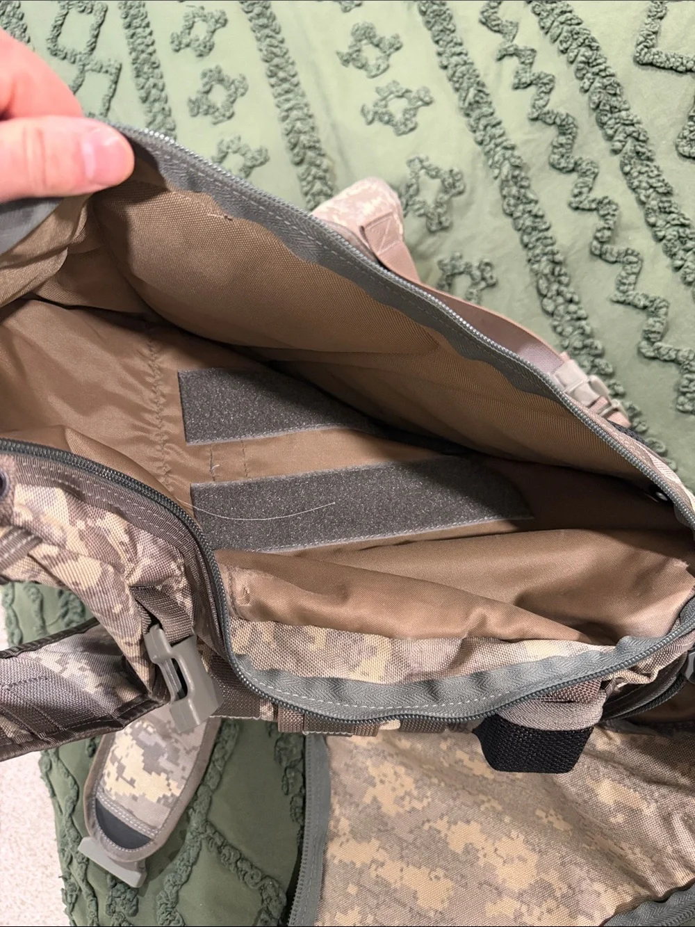 Maxpediton Monsoon Gearslinger Digital Camo Sling Backpack